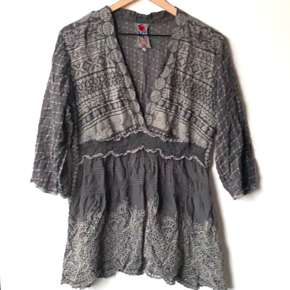 Johnny Was grey top with crochet trim, Size L.